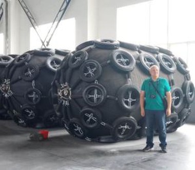 Yokohama pneumatyczny nabijak do nabrzeża