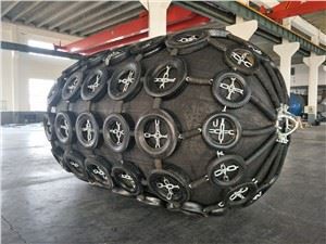 2 lata gwarancji 50KPa Marine Yokohama Air Filled Rubber Ship Fender